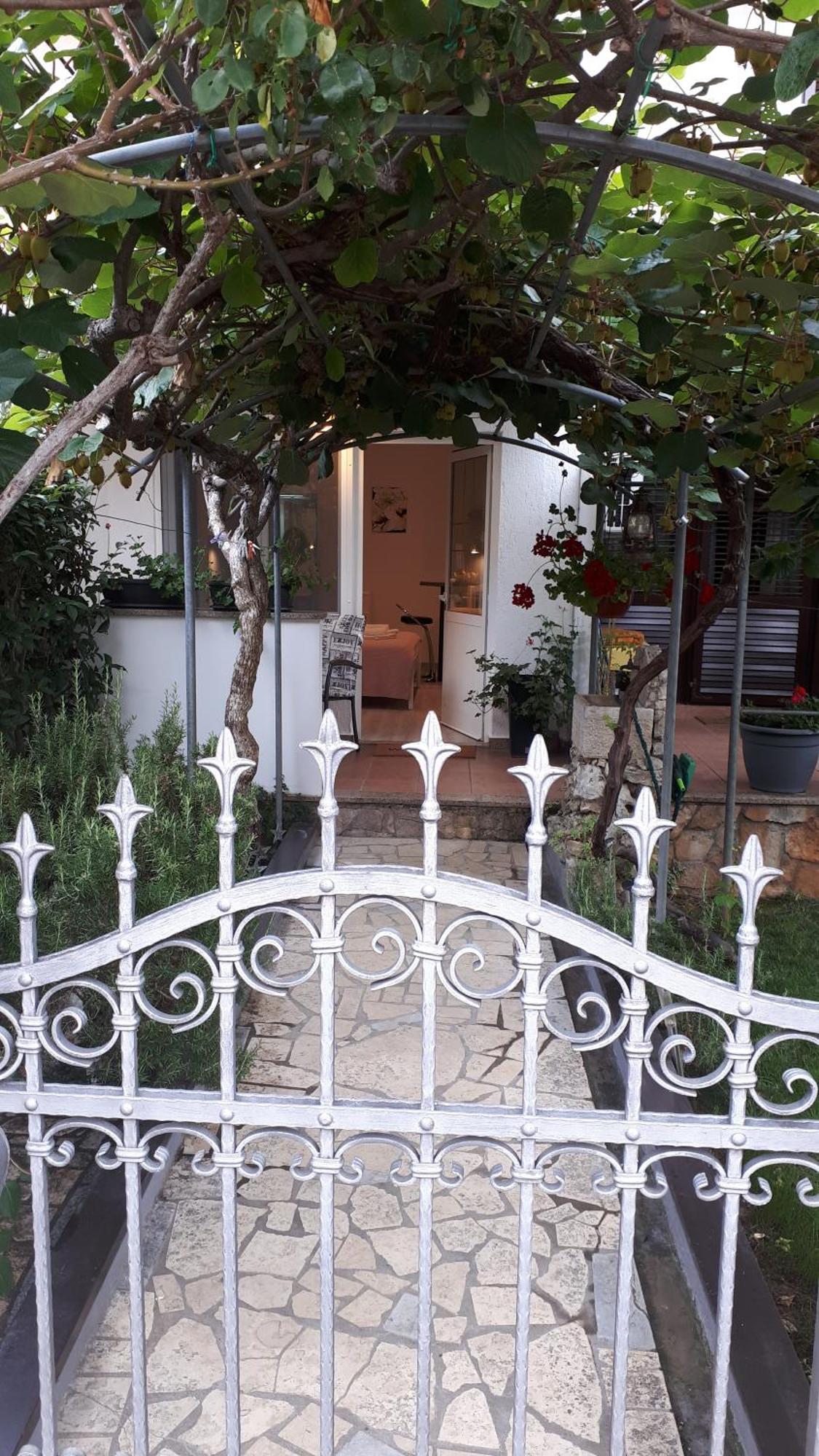 Guesthouse Mila روفينج الغرفة الصورة